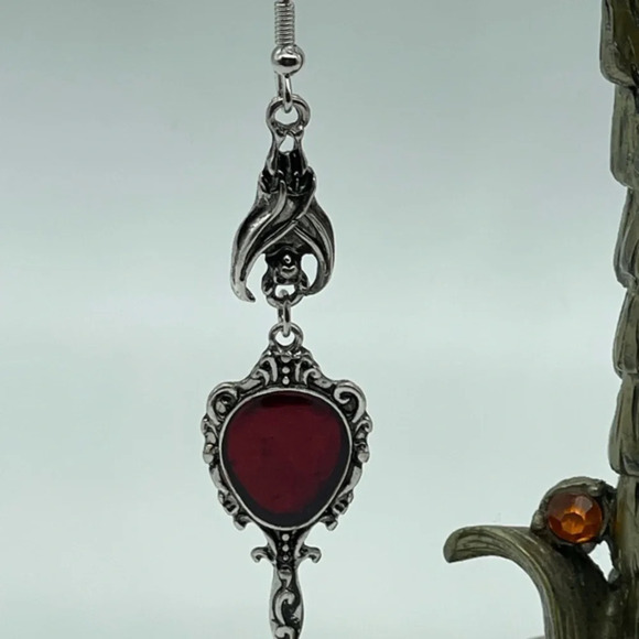 Mirror Mirror🪞Earrings - Picture 2 of 9